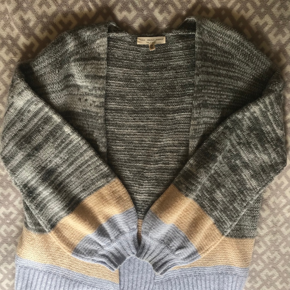 Urban Outfitters Truly Madly Deeply Cardigan XS